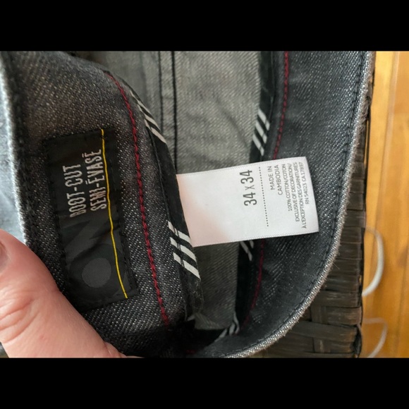 Jeans - Picture 2 of 3